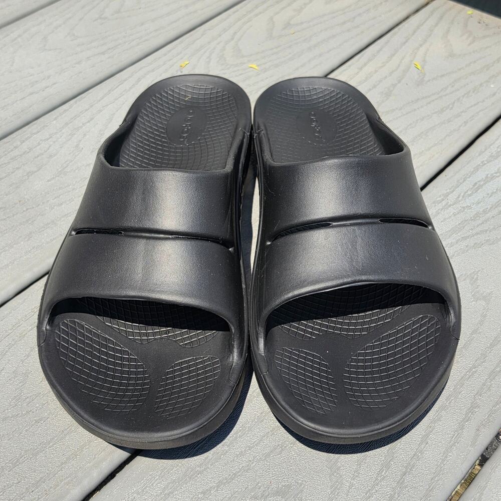 Oofos Men's Ooahh Recovery Slides Black, Size 12